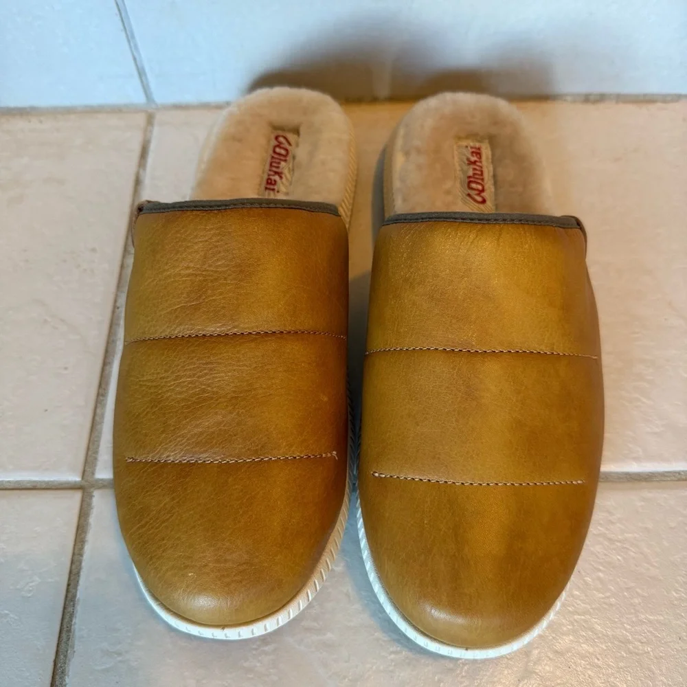 NWOT OluKai Mua ‘Ili Shearling Mule Slipper NWOT Size 10 Leather Cozy